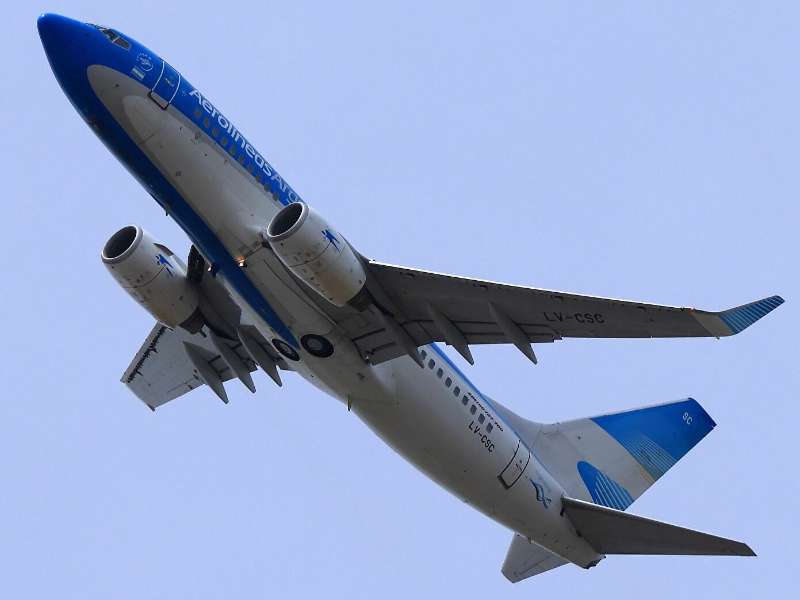 PartiÃ³ el undÃ©cimo vuelo de AerolÃ­neas Argentinas para traer mÃ¡s vacunas desde MoscÃº