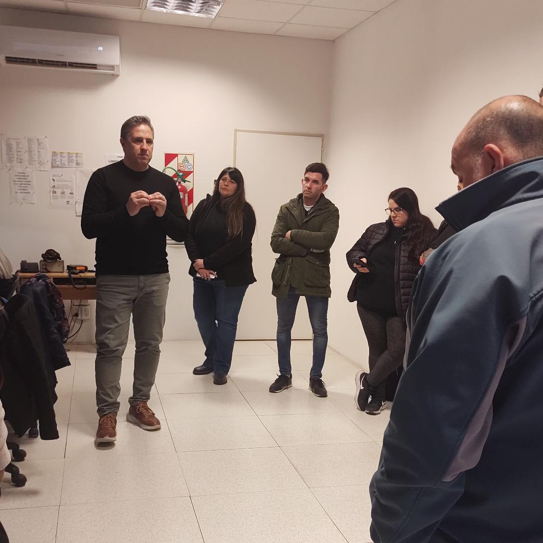 Entrega de botón antipánico a comerciantes