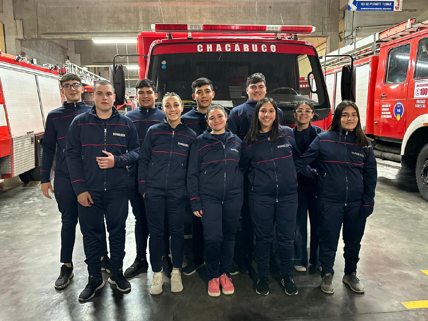 Entrega de indumentaria a los jóvenes cadetes de Bomberos Voluntarios