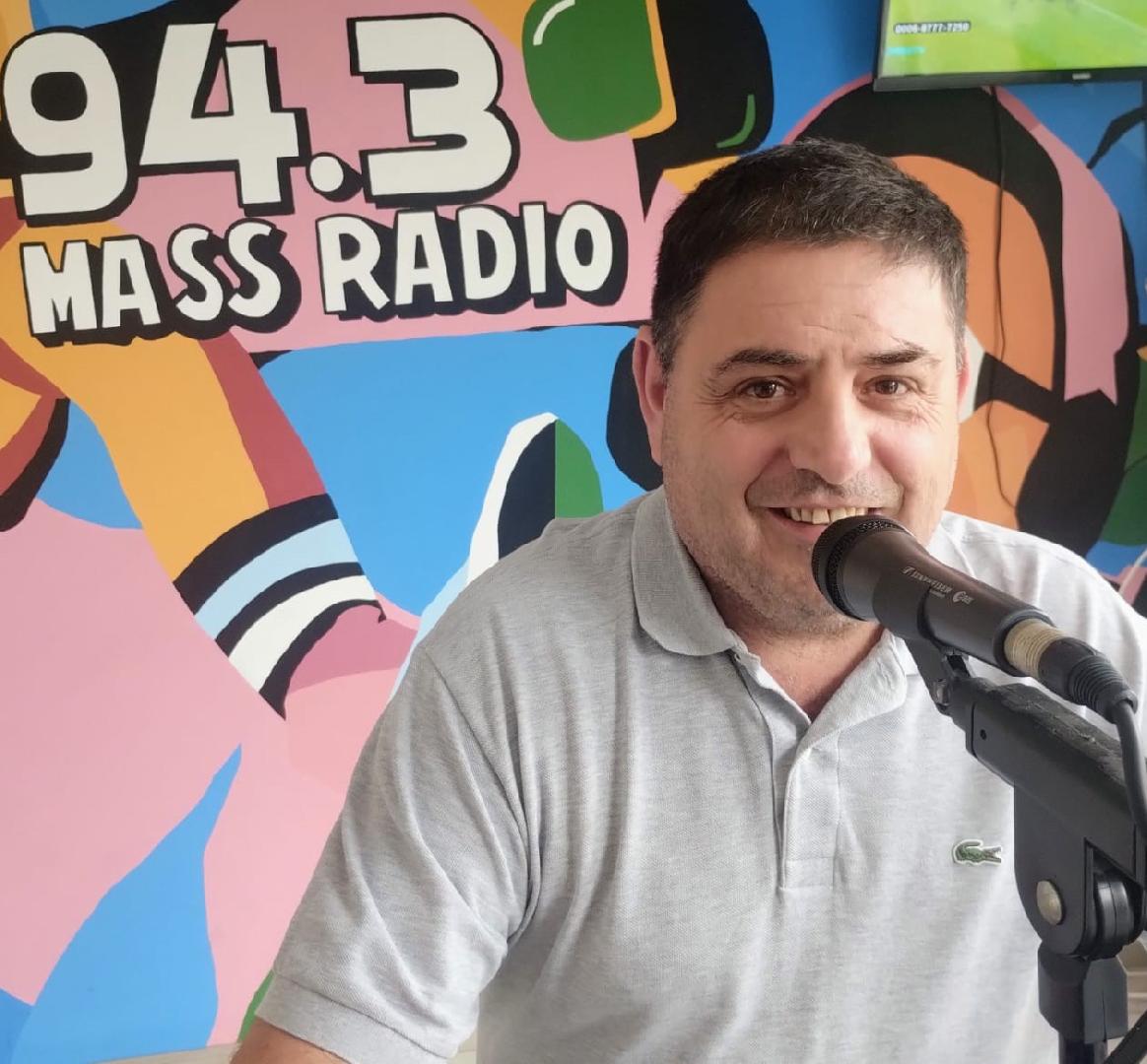 Daniel Casella y su pasión por el fútbol chacabuquense