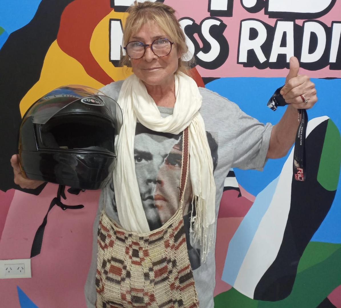 Laura Marconi , una motoviajera solidaria