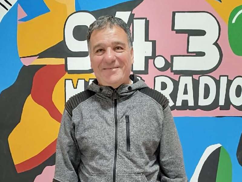 "El día que no le pueda dar emoción a un partido, dejo de relatar"