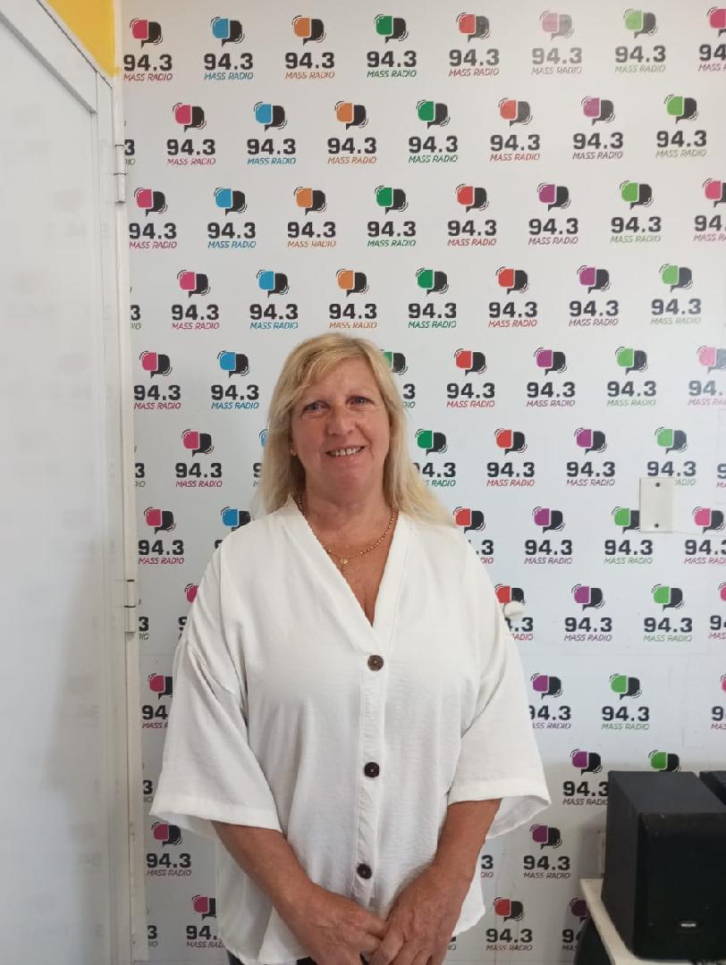 SUSANA MASCI - "El vuelo de la pluma" SADE Chacabuco presenta su cuarta antologia con 26 escritores locales