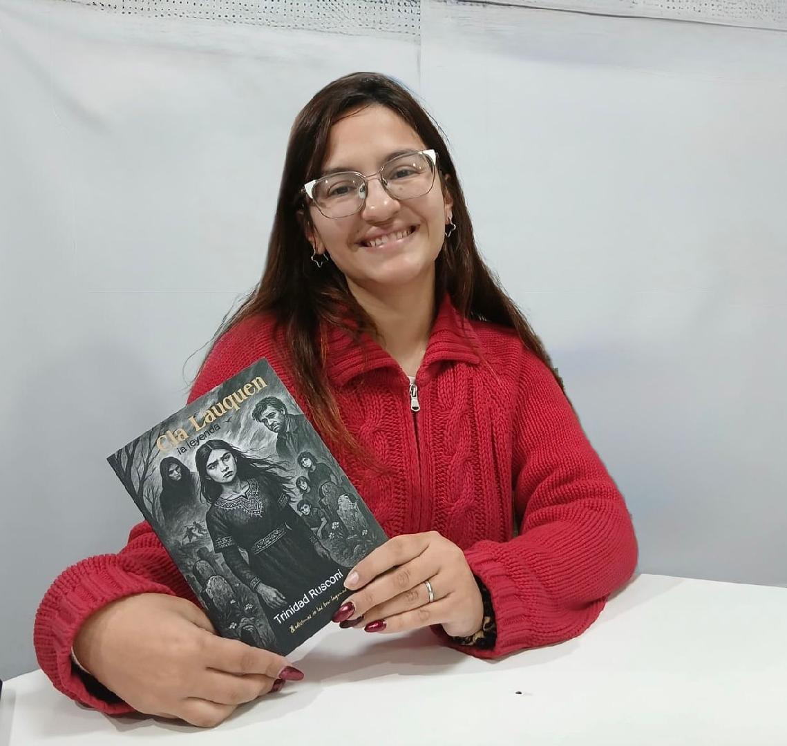 TRINIDAD RUSCONI - Presenta 'Clara', la secuela de su novela de terror rural y adelantó su gira literaria por Santa Fe y Entre Ríos