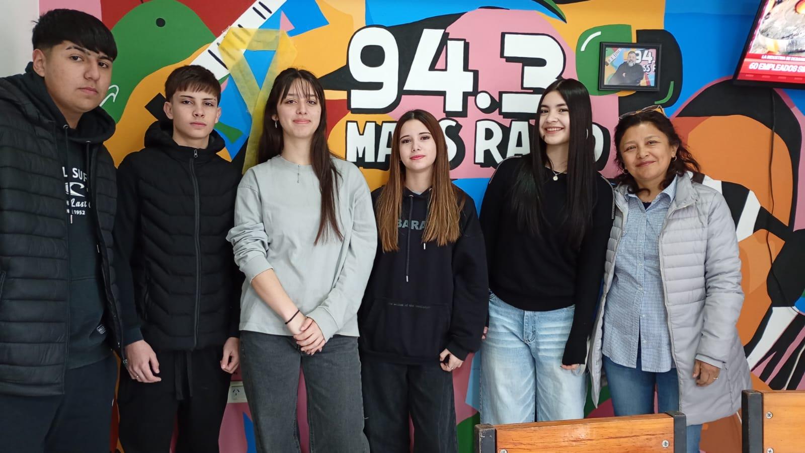 ESTUDIANTES DE 4TO 6TA E.E.SN°4 - '¿La estoy usando yo o la red social me está usando a mí?': estudiantes hablaron sobre los riesgos de internet