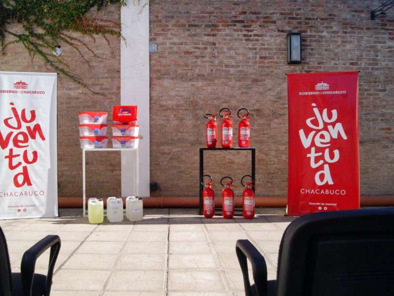La Municipalidad entregÃ³ botiquines y matafuegos para las casas de estudiantes
