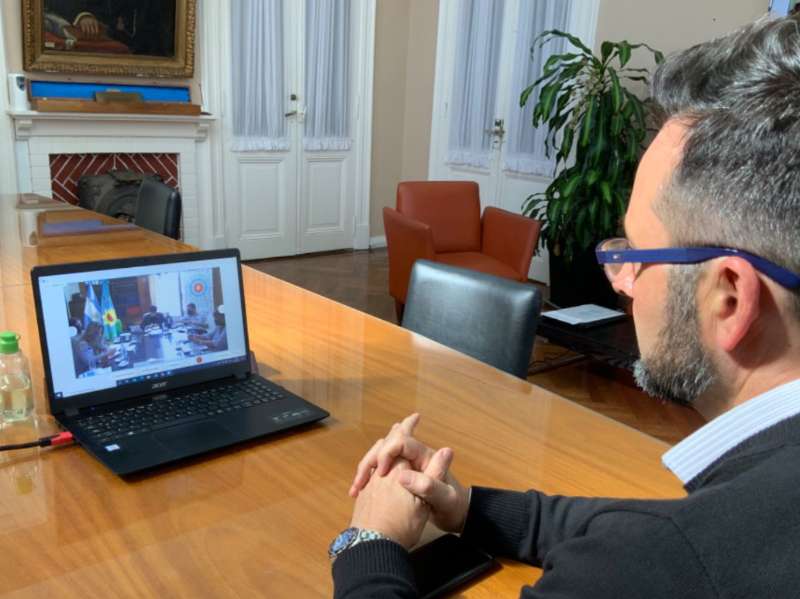 Se vienen horas cruciales mientras se espera el decreto presidencial y la palabra de Kicillof