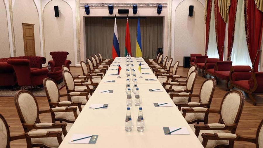 La negociación: Ucrania exige a Rusia un "inmediato" alto el fuego