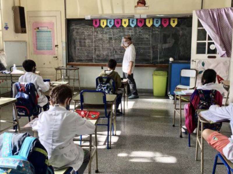 Regresan las clases a escuelas bonaerenses y son 15 las provincias con presencialidad