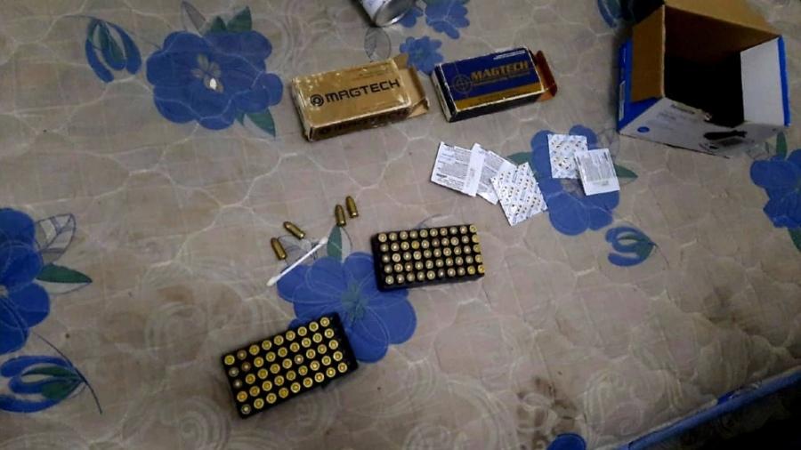 Cien balas, una laptop y documentos en la casa del detenido que atacó a Cristina