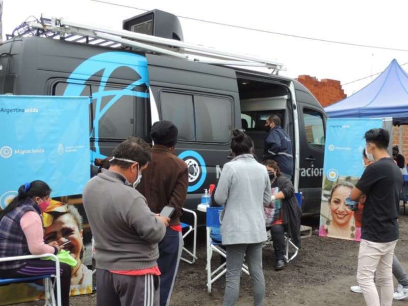 Operativo migraciones en Chacabuco