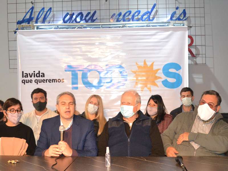 GolÃ­a presentÃ³ el programa "CapacitaciÃ³n Laboral en Cooperativismo" y tres proyectos mÃ¡s