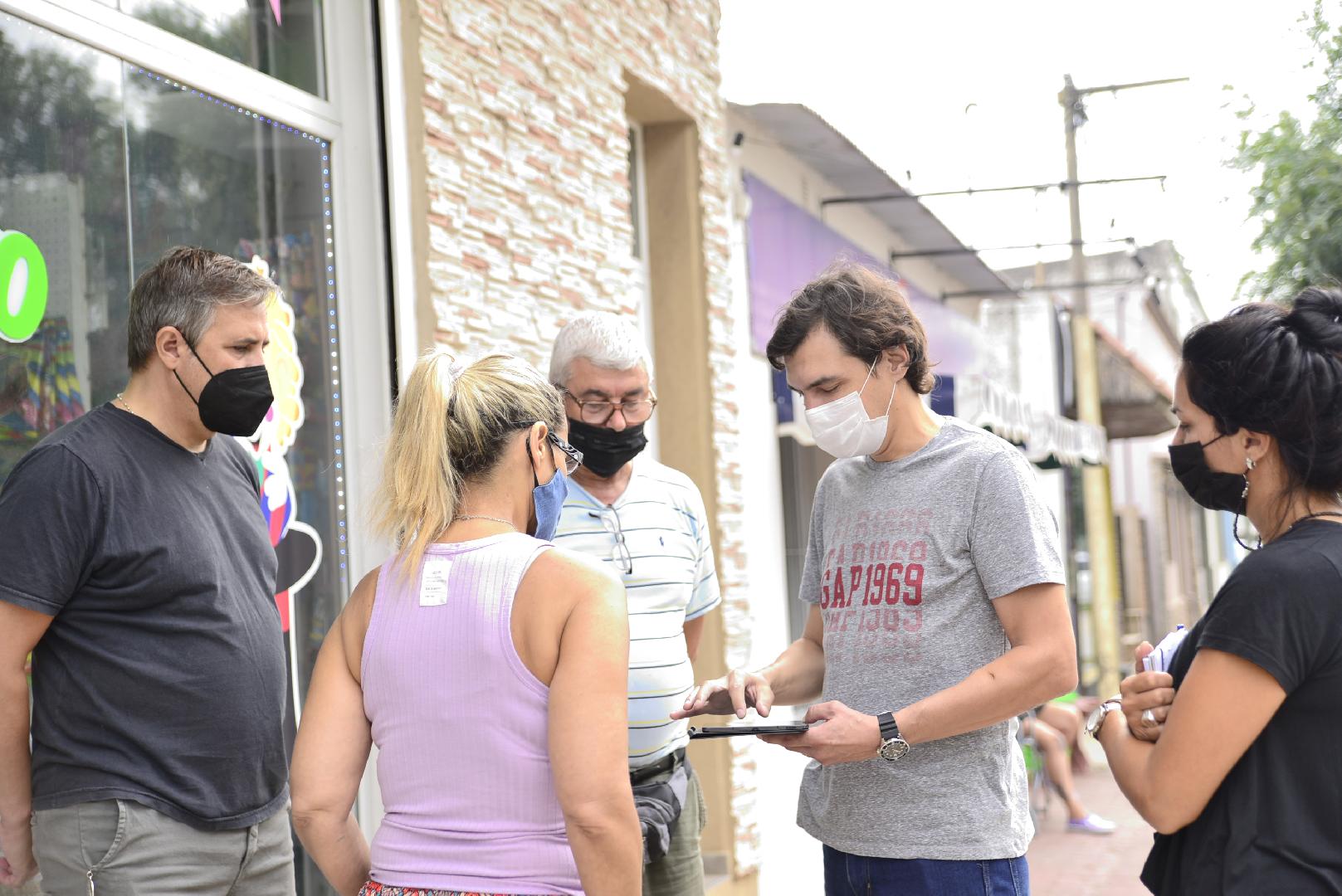 Embellecimiento de paseo comercial: reuniÃ³n con vecinos de la Avenida Garay