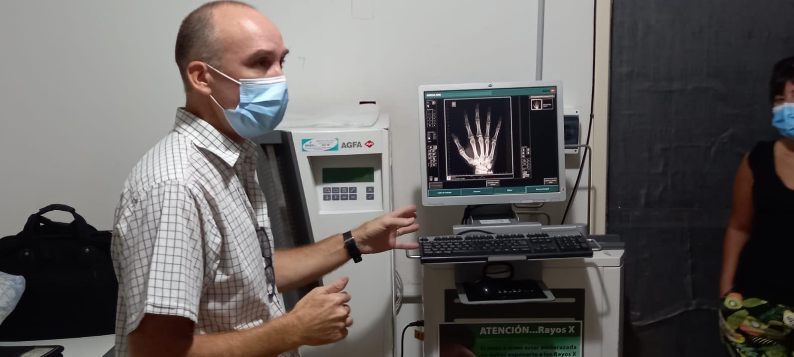 PresentaciÃ³n y capacitaciÃ³n del nuevo digitalizador de imÃ¡genes en el hospital de Castilla