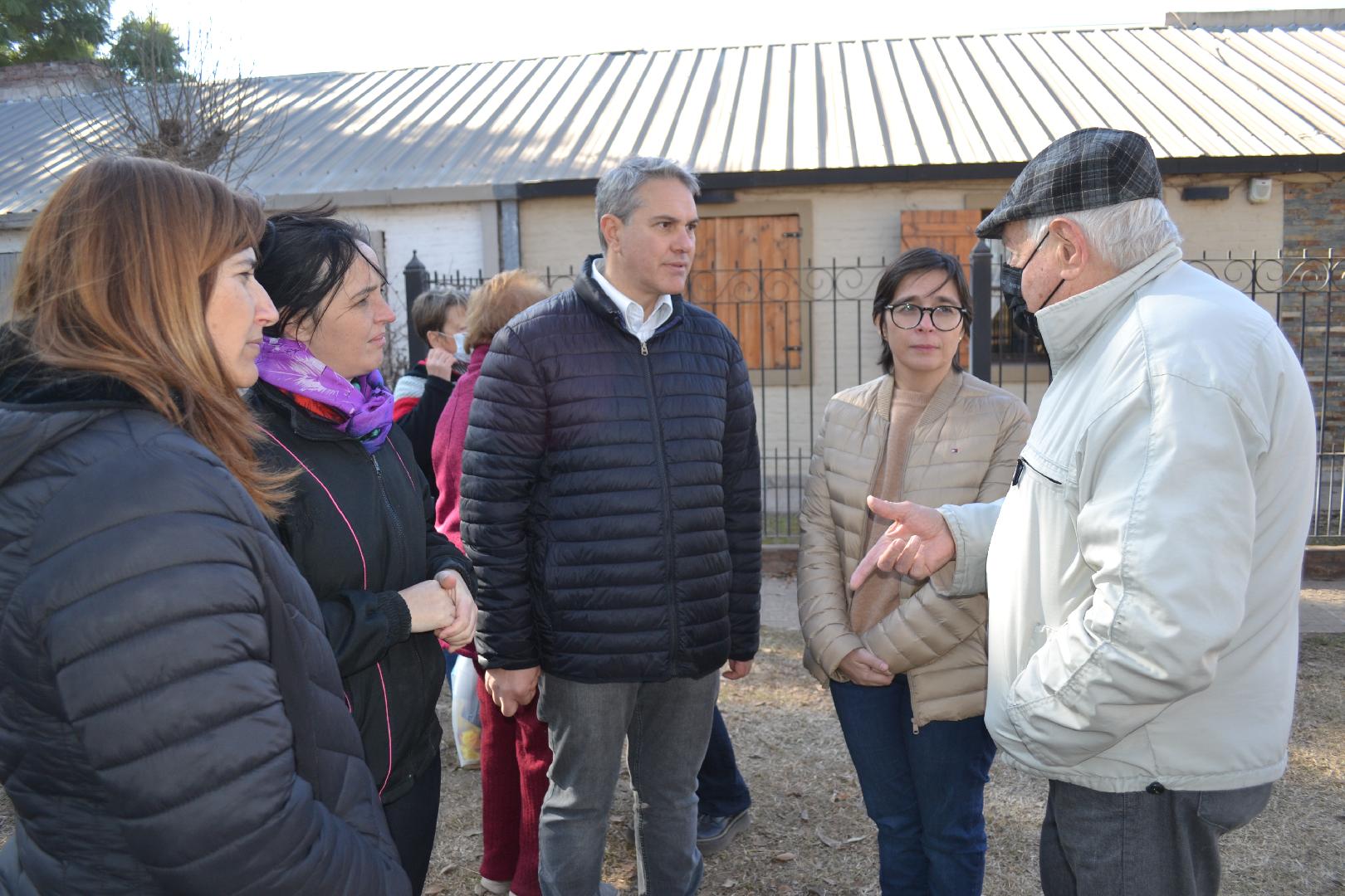 Concejales del Frente de Todos y sus bancas estuvieron en el barrio "Los Robles"