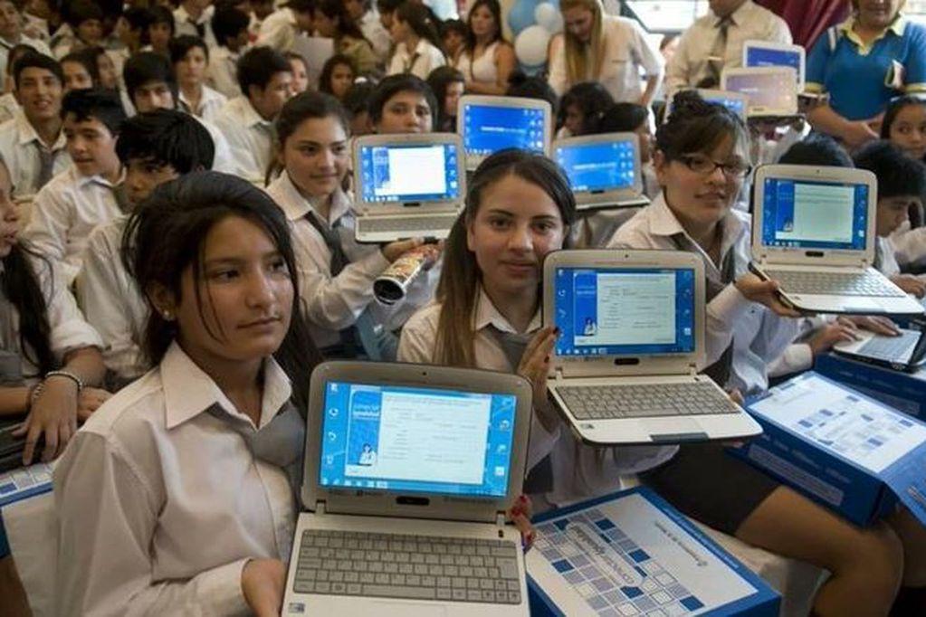 Vuelve Conectar Igualdad, el plan de entrega de notebooks a estudiantes 