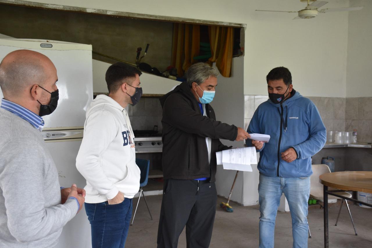 Entrega de subsidio al Club Rivadavia